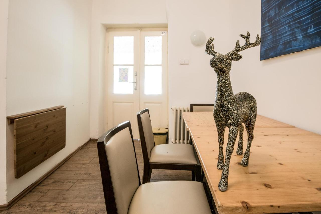 Hostal Charles Bridge &