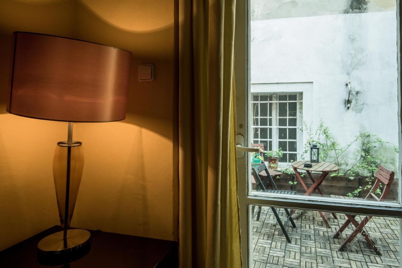 Albergue Charles Bridge &